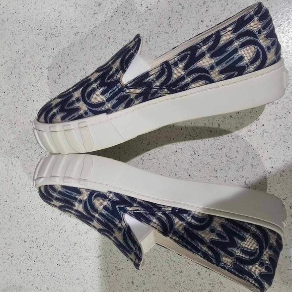 Miu Miu Logo Slip On Sneakers - Picture 4 of 11